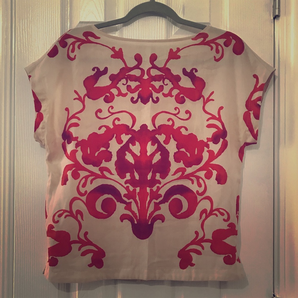 🌺 Funky 🌺Flower/Abstract  Design Shirt
